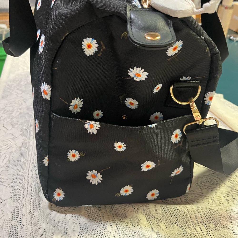 Alice and Olivia Daisy Duffel Weekender Tote Bag - Picture 10 of 13